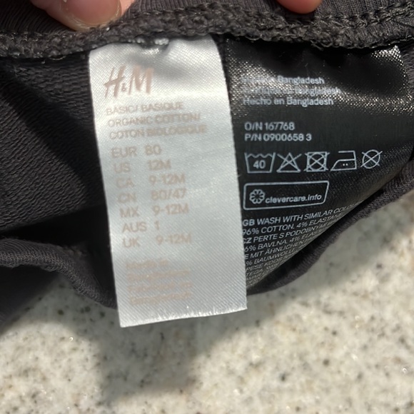 10/$30 H&M Thick Baby Leggings Set of 2 - Picture 7 of 7